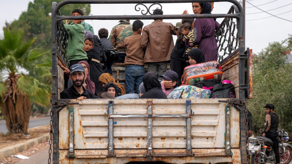 Syria evacuates Bedouins from Suwayda after sectarian fighting