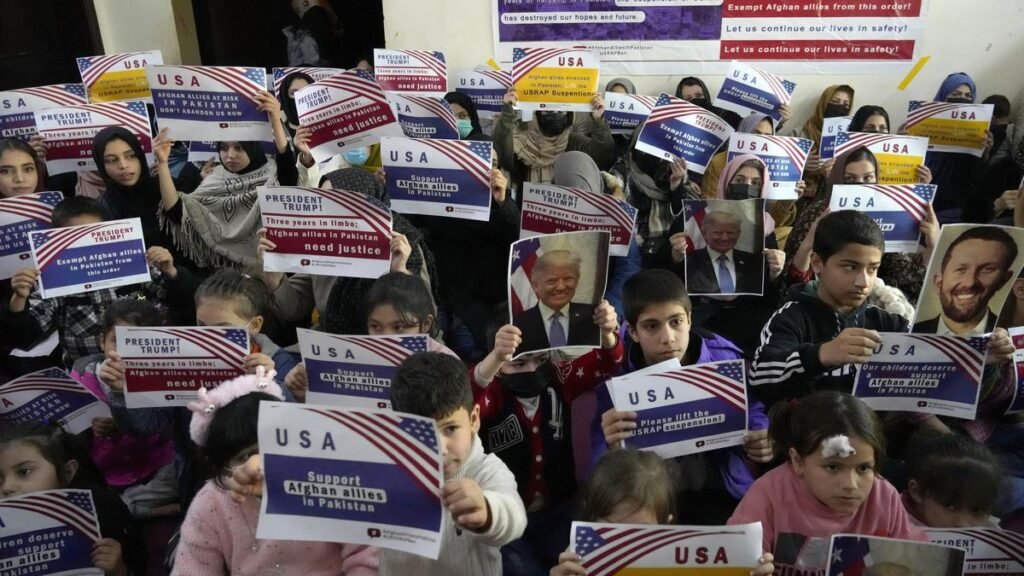 U.S. appeals court temporarily blocks ending Afghans' protected status