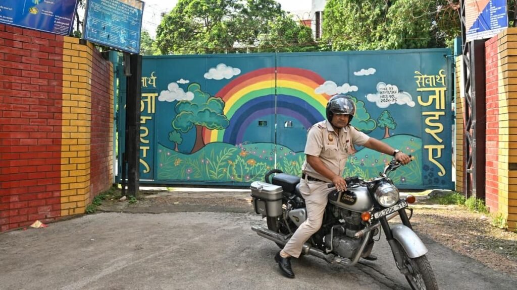 Delhi schools receive fresh bomb threats, police launch search operation