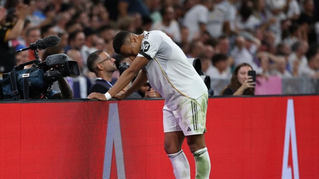 Mbappé scores then limps off as Real Madrid beats Villarreal to top La Liga Mbappé scores then limps off as Real Madrid beats Villarreal to top La Liga